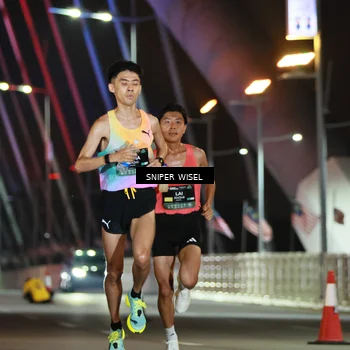 Runner Photo 6187948