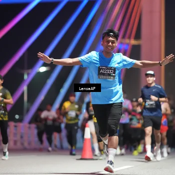 Runner Photo 6187986