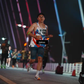Runner Photo 6188211
