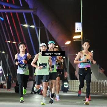 Runner Photo 6188251