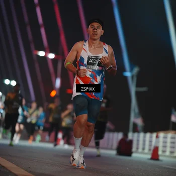 Runner Photo 6188319