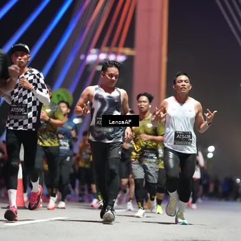 Runner Photo 6188351