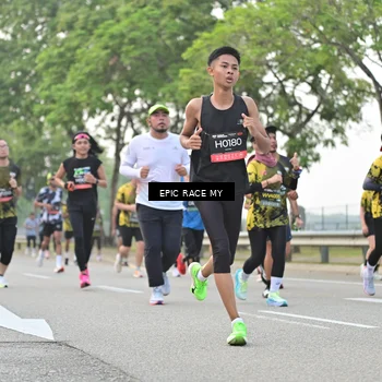 Runner Photo 6188401