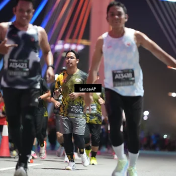 Runner Photo 6188429