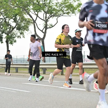 Runner Photo 6188462
