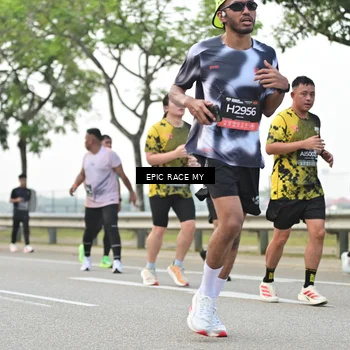 Runner Photo 6188463