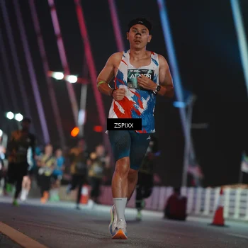 Runner Photo 6188474