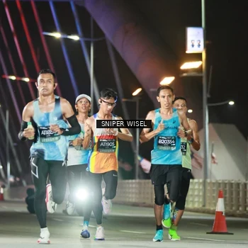 Runner Photo 6188579
