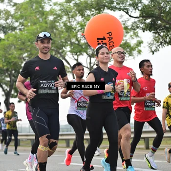 Runner Photo 6188871