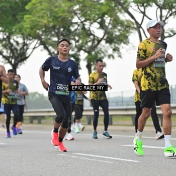 Runner Photo 6188912