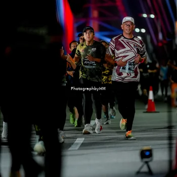 Runner Photo 6189072