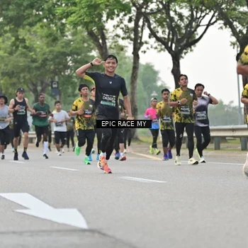 Runner Photo 6189105