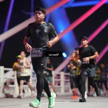 Runner Photo 6189244