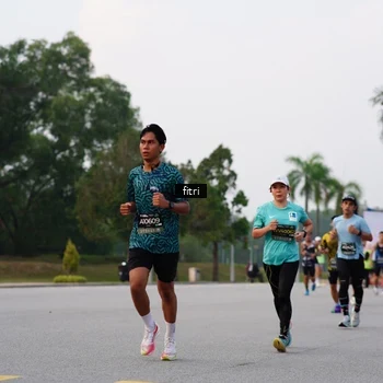 Runner Photo 6189400