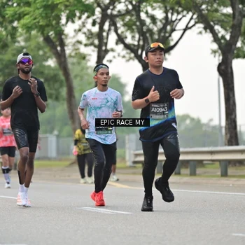 Runner Photo 6189405