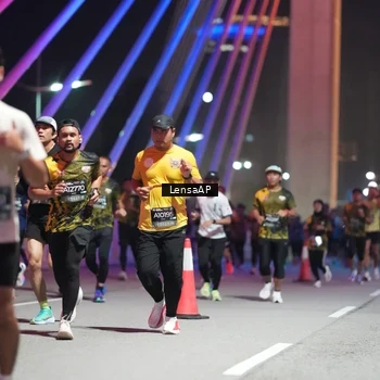 Runner Photo 6189410