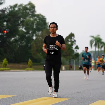 Runner Photo 6189459