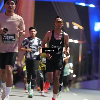 Runner Photo 6189475