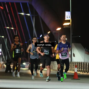 Runner Photo 6189615