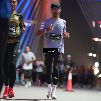 Runner Photo 6189662