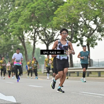 Runner Photo 6189712