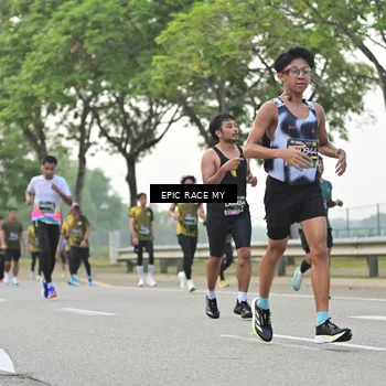 Runner Photo 6189714