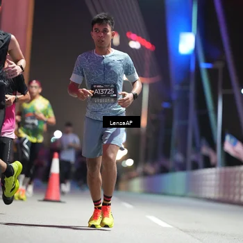 Runner Photo 6189732