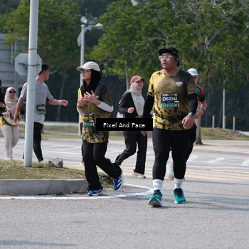 Runner Photo 6189736