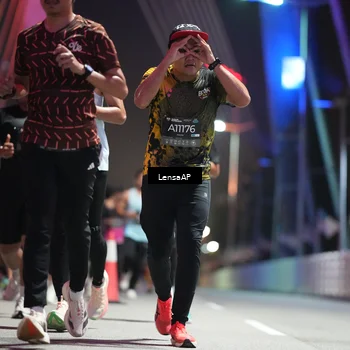 Runner Photo 6189855