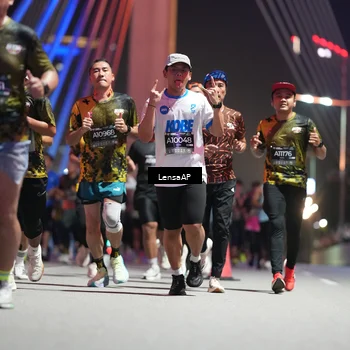 Runner Photo 6189870