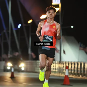 Runner Photo 6189956