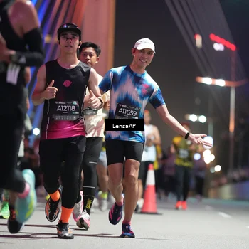 Runner Photo 6189978