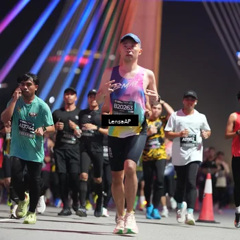 Runner Photo 6190018