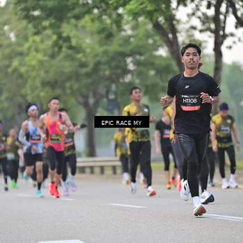 Runner Photo 6190051