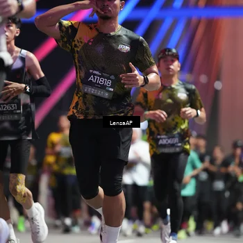Runner Photo 6190084