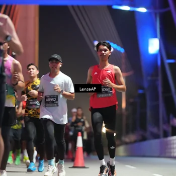Runner Photo 6190086