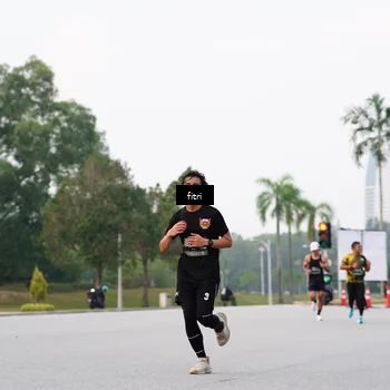 Runner Photo 6190110