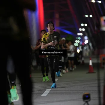 Runner Photo 6190116