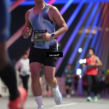 Runner Photo 6190300