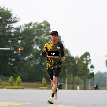 Runner Photo 6190325