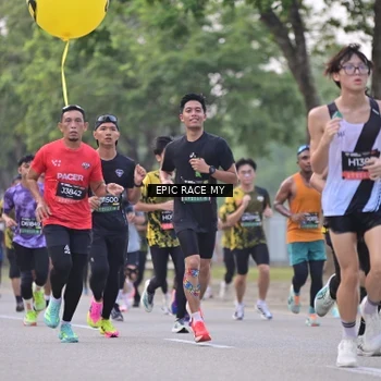Runner Photo 6190330