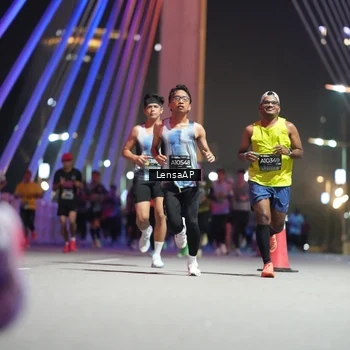 Runner Photo 6190416