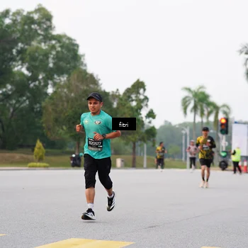 Runner Photo 6190433