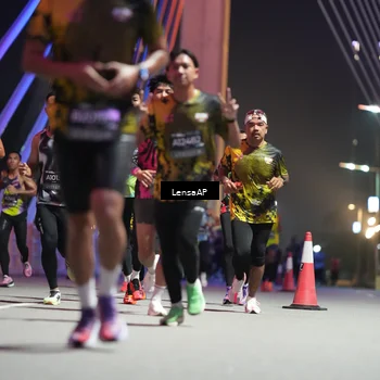 Runner Photo 6190493