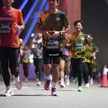 Runner Photo 6190511
