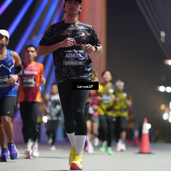 Runner Photo 6190515
