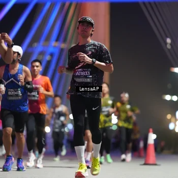 Runner Photo 6190530