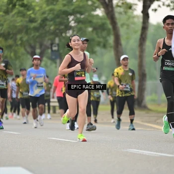 Runner Photo 6190655