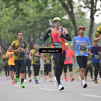 Runner Photo 6190700