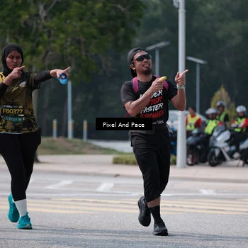 Runner Photo 6190712
